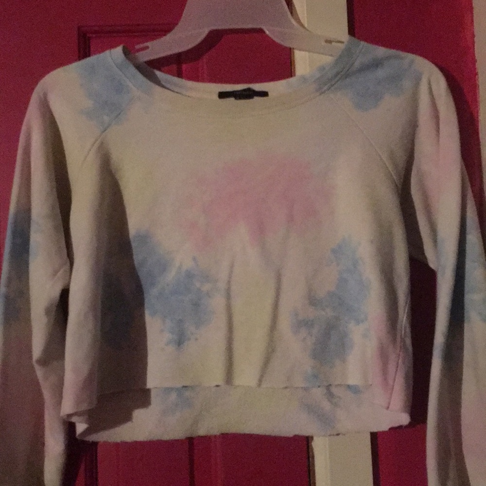 Cropped rainbow pull over